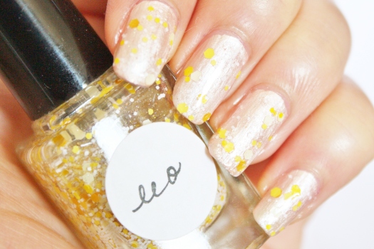 Leo is a beautiful blend of multi-hued shades of yellow, white, and iridescent glitter in a clear base